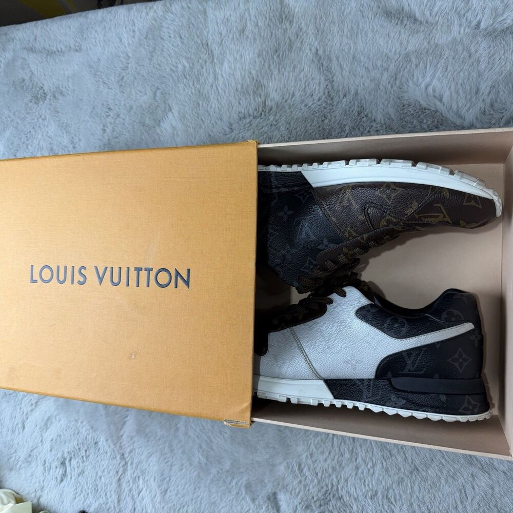 Louis Vuitton Run Away SZ 45 Multicolor Monogram Canvas Low Top Sneakers Mens 11 - Picture 9 of 9